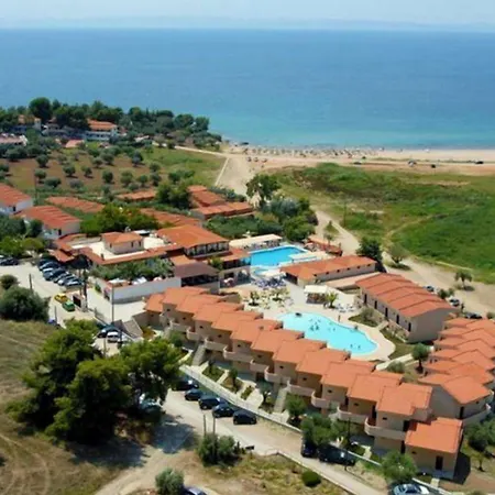 Village Mare-3